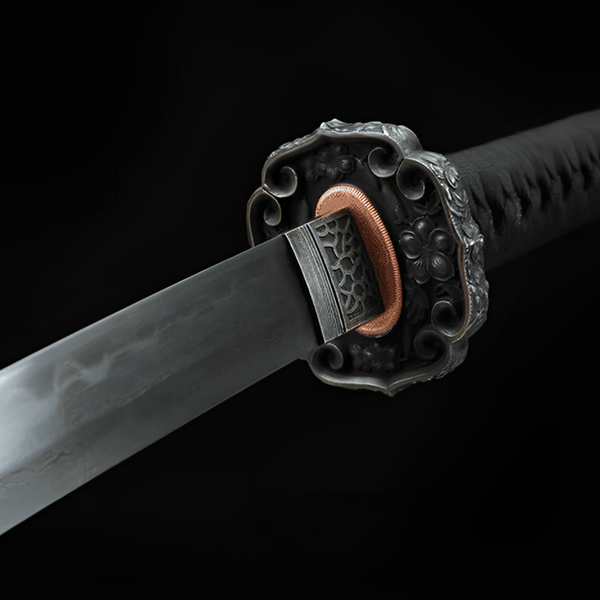 Hanachi Katana (Damascus Steel & Genuine Hamon) - full set on display