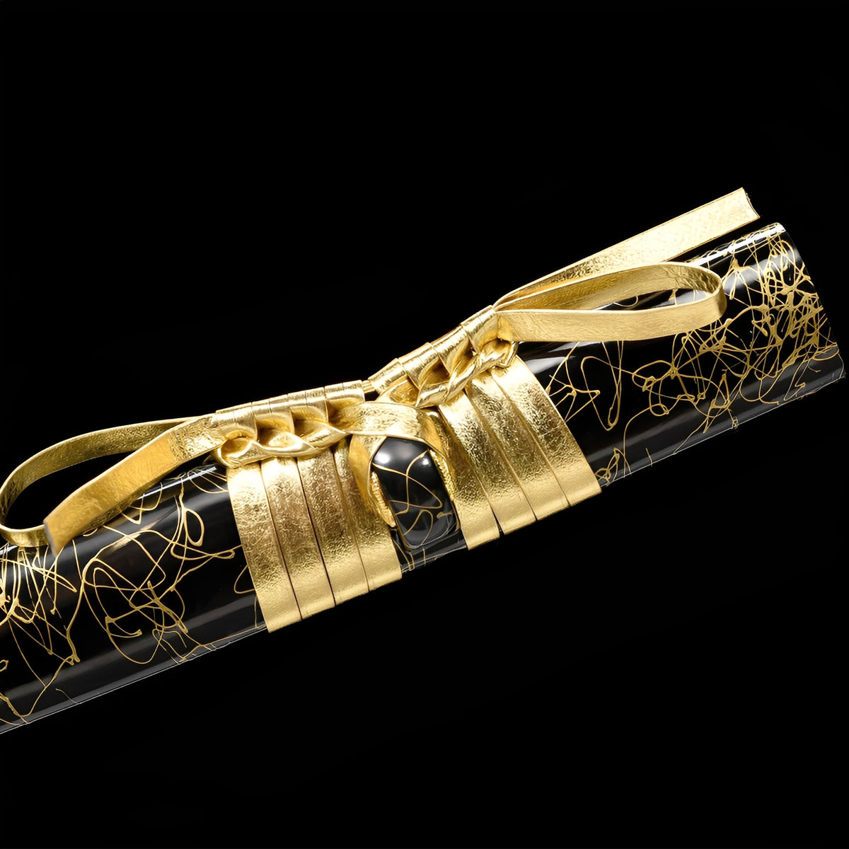 Gold cord around the black crackle-pattern Kinkuro saya