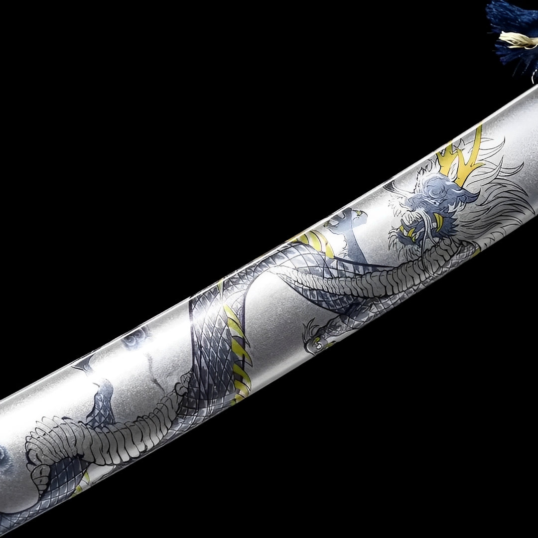 Dragon and plant artwork on the white Tsukihana saya