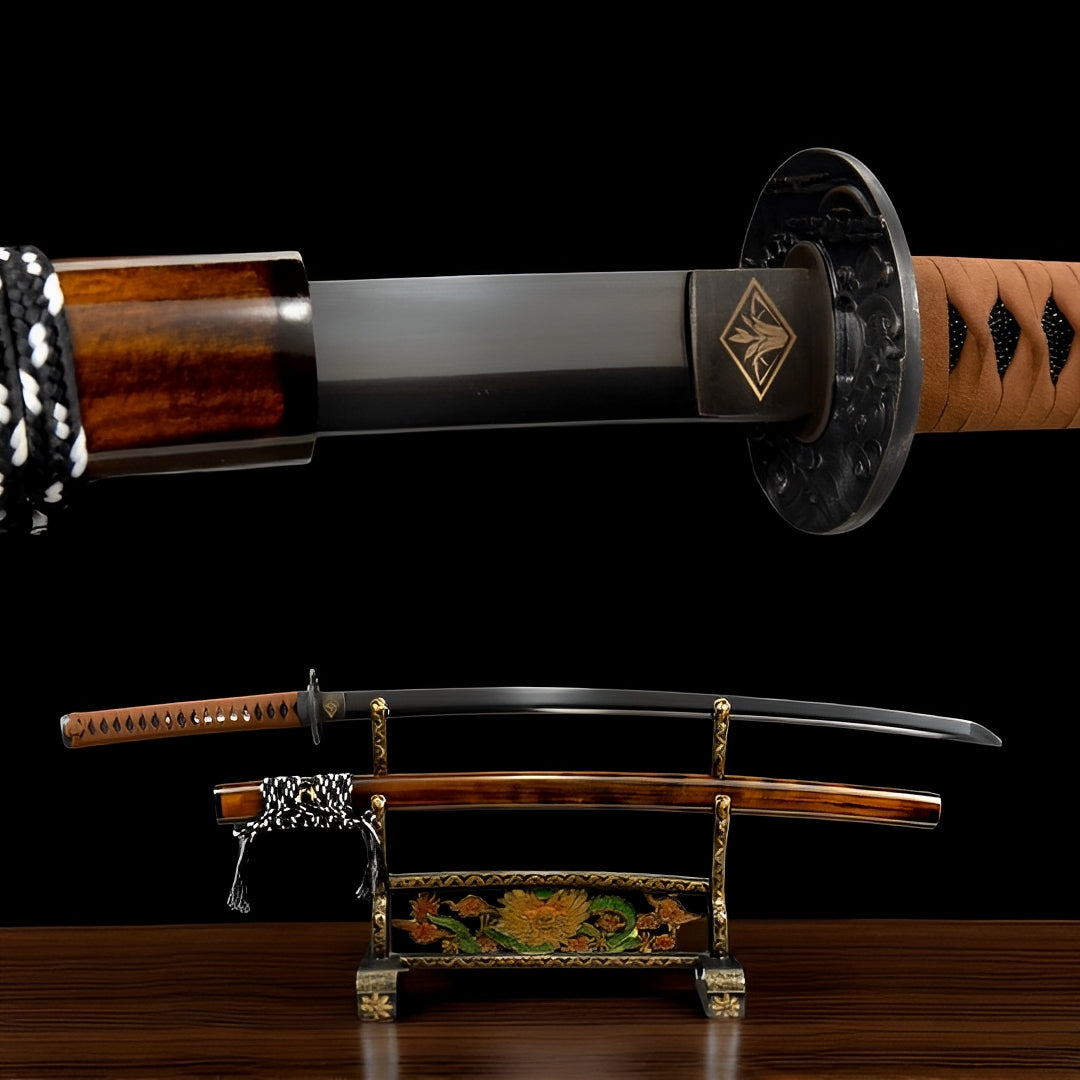 Yamitsuki Katana, the elegance of a handcrafted black blade