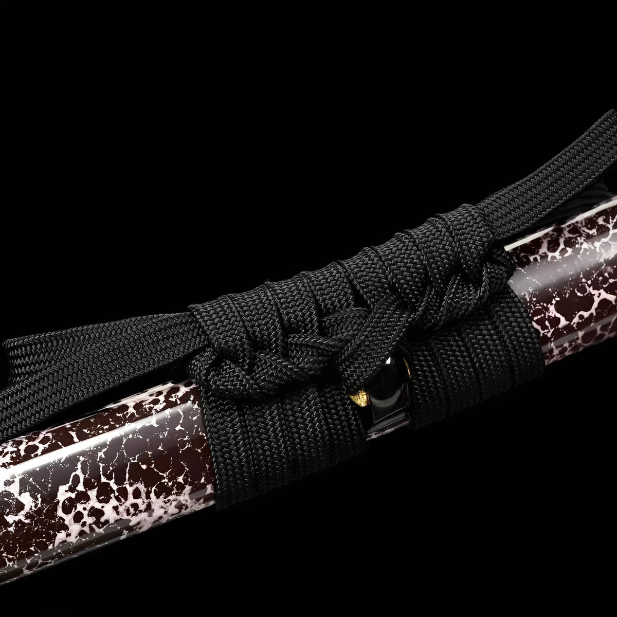 White crackle decoration and black cord on the dark Akanokiba saya